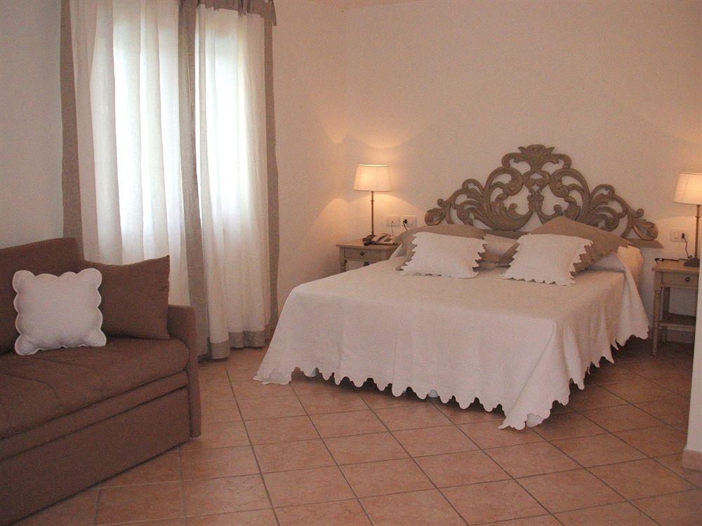 Relais Fenicottero Rosa Konuk evi Porto Taverna Dış mekan fotoğraf