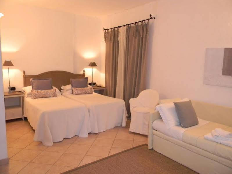Relais Fenicottero Rosa Konuk evi Porto Taverna Dış mekan fotoğraf